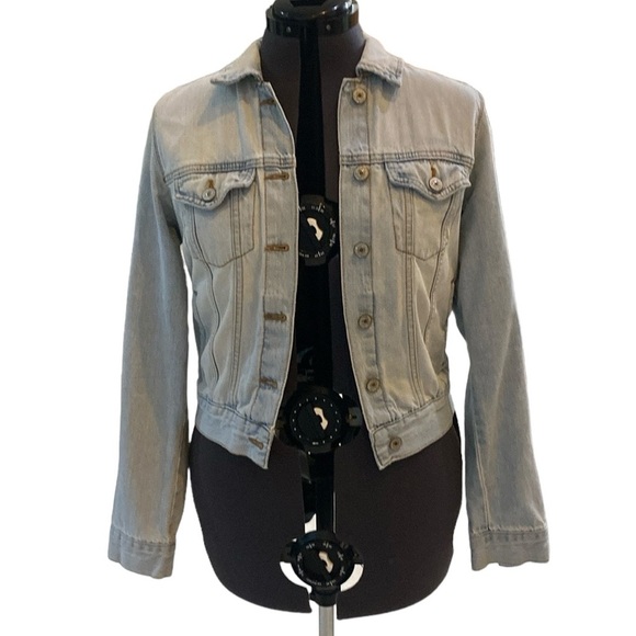 Forever21 Classic Denim M Button Front Denim Jean Jacket Light Washed Blue China - Picture 1 of 11